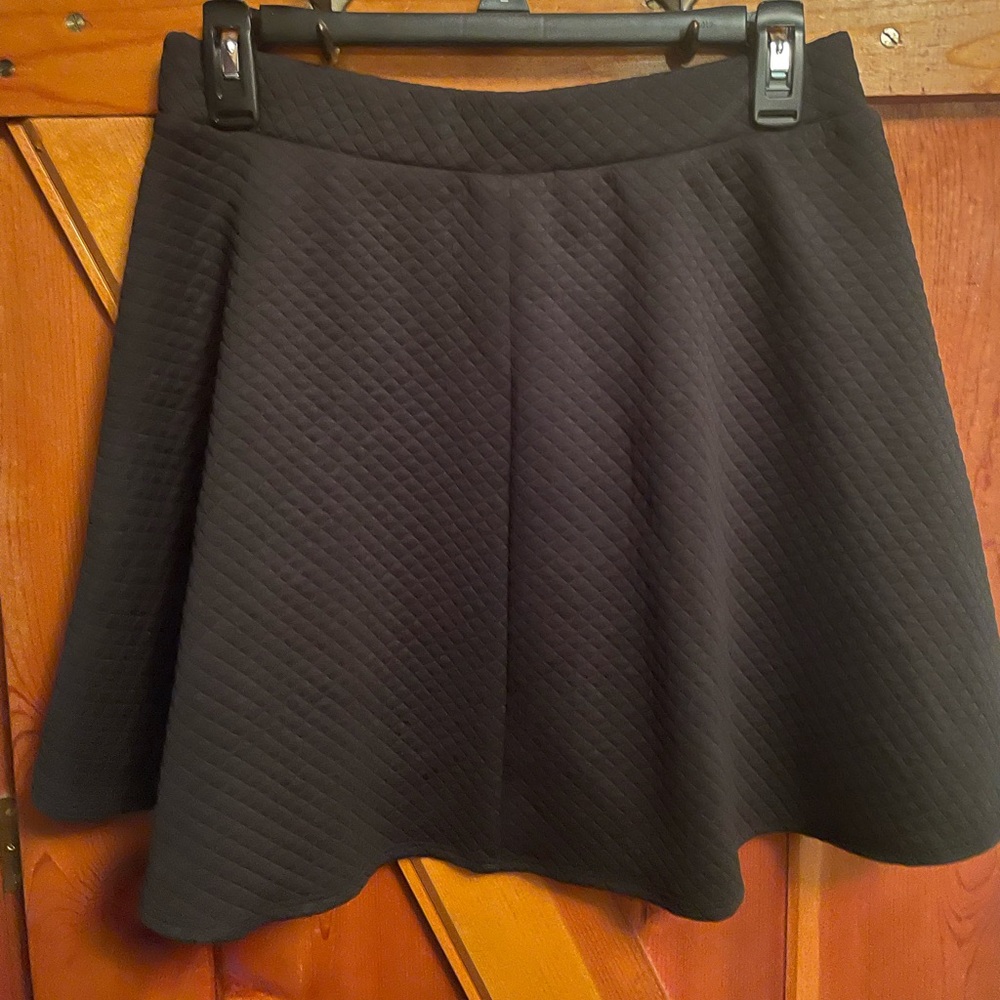 Joe B juniors women’s skater skirt. Black. Large. Good condition.